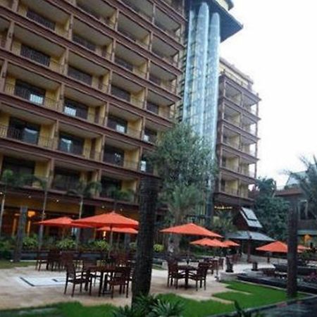 Ramada Plaza Xishuangbanna Hotel Екстериор снимка