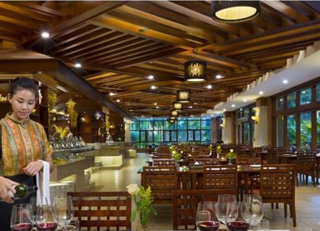 Ramada Plaza Xishuangbanna Hotel Екстериор снимка