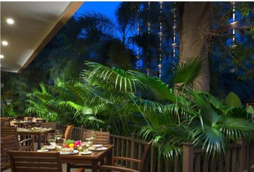 Ramada Plaza Xishuangbanna Hotel Екстериор снимка