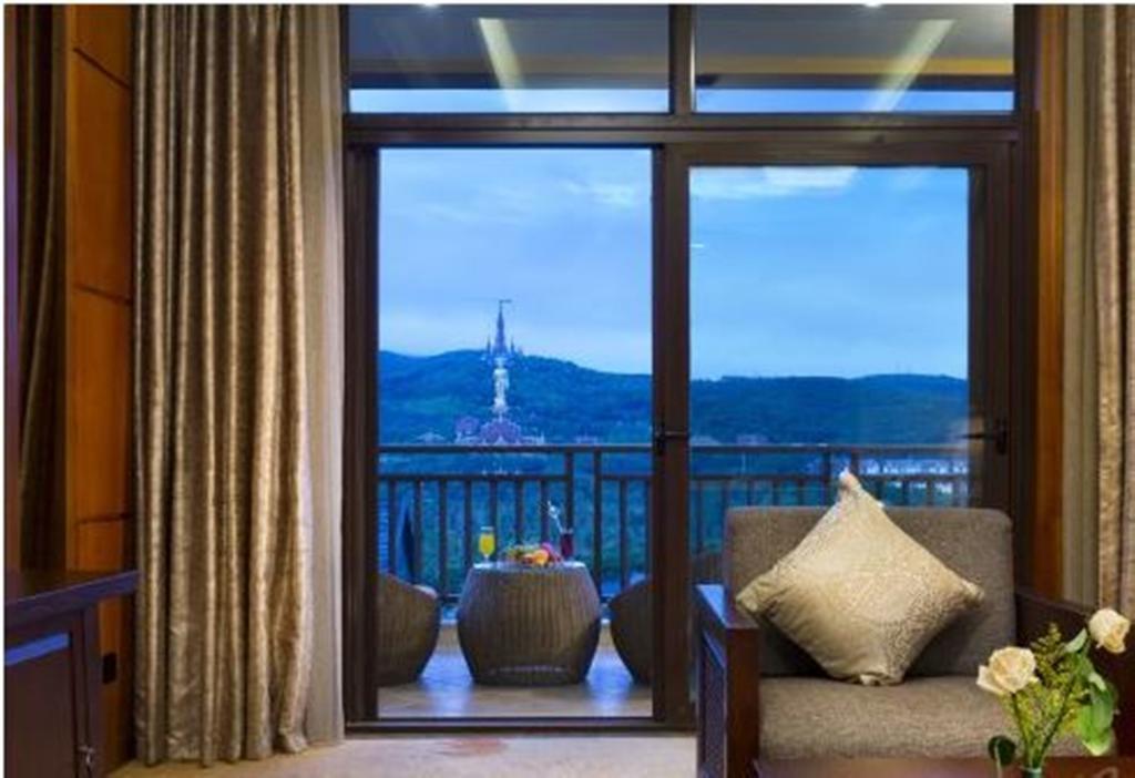 Ramada Plaza Xishuangbanna Hotel Екстериор снимка