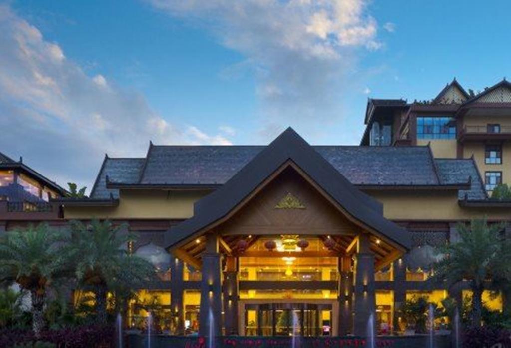 Ramada Plaza Xishuangbanna Hotel Екстериор снимка