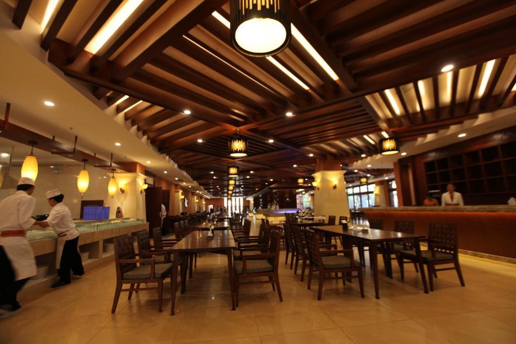 Ramada Plaza Xishuangbanna Hotel Екстериор снимка