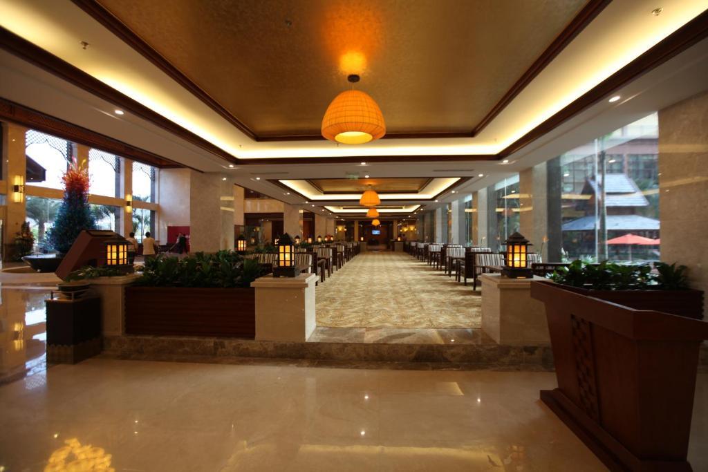 Ramada Plaza Xishuangbanna Hotel Екстериор снимка