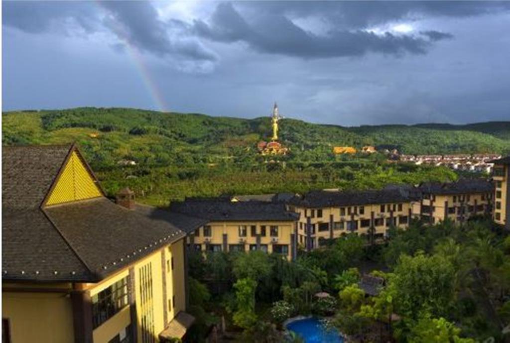 Ramada Plaza Xishuangbanna Hotel Екстериор снимка